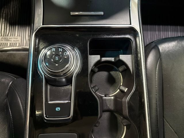 2019 Ford Edge Titanium AWD - 23022567 - 16