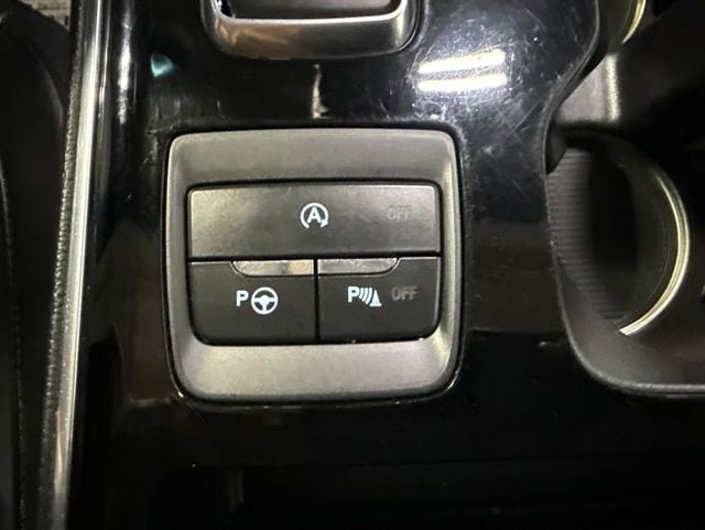 2019 Ford Edge Titanium AWD - 23022567 - 17