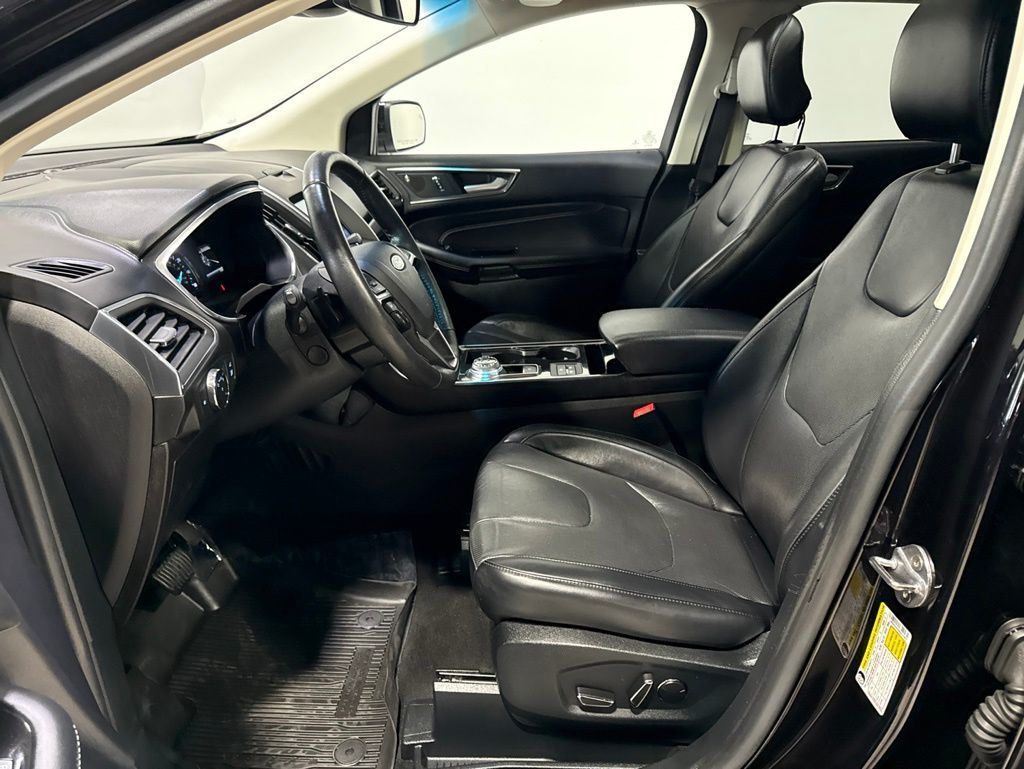 2019 Ford Edge Titanium AWD - 23022567 - 19