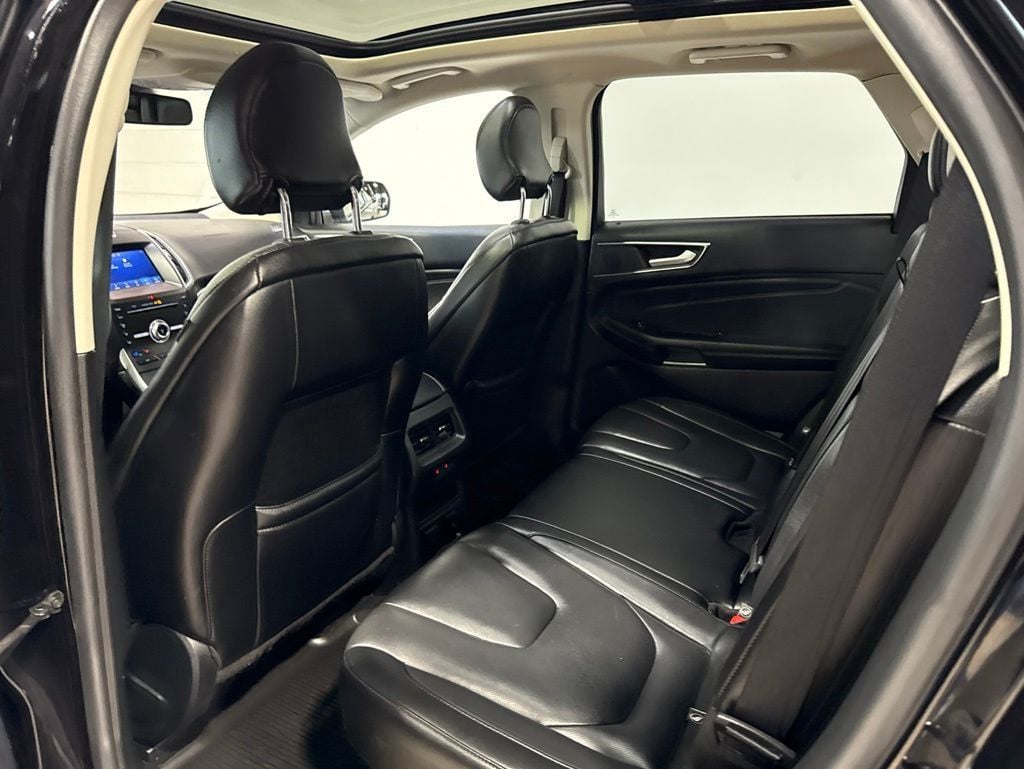 2019 Ford Edge Titanium AWD - 23022567 - 28
