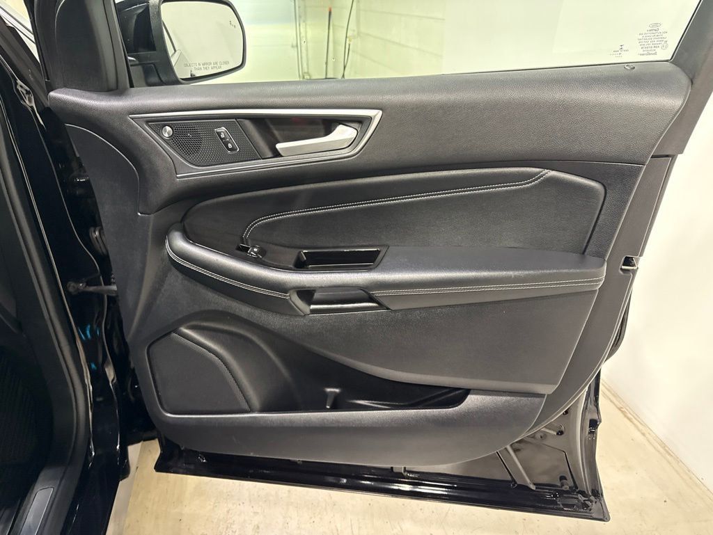 2019 Ford Edge Titanium AWD - 23022567 - 40