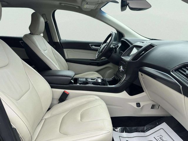 2019 Ford Edge Titanium AWD - 23007414 - 22