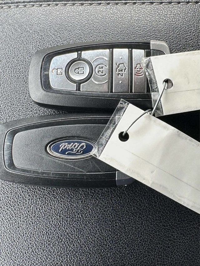 2019 Ford Edge Titanium AWD - 23007414 - 33