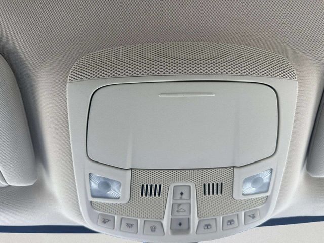 2019 Ford Edge Titanium AWD - 23007414 - 34