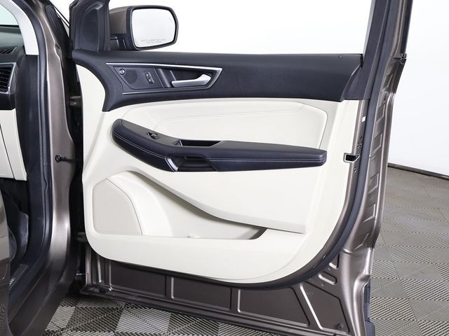 2019 Ford Edge Titanium AWD - 22989463 - 28