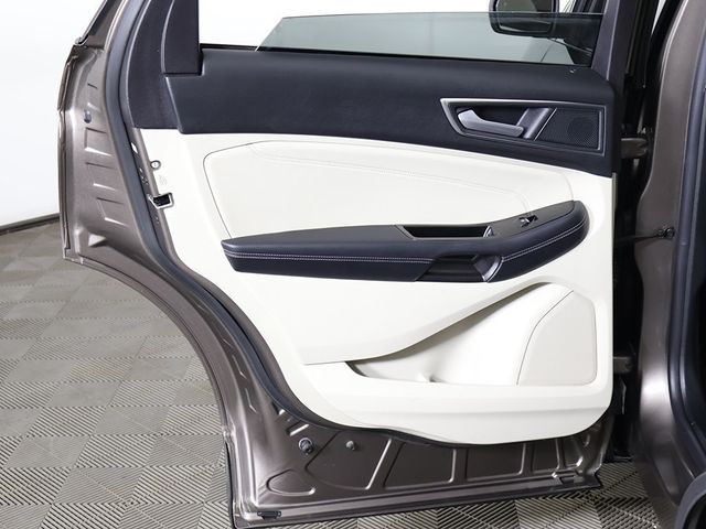 2019 Ford Edge Titanium AWD - 22989463 - 29