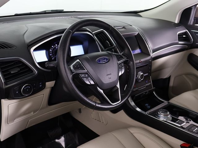 2019 Ford Edge Titanium AWD - 22989463 - 31