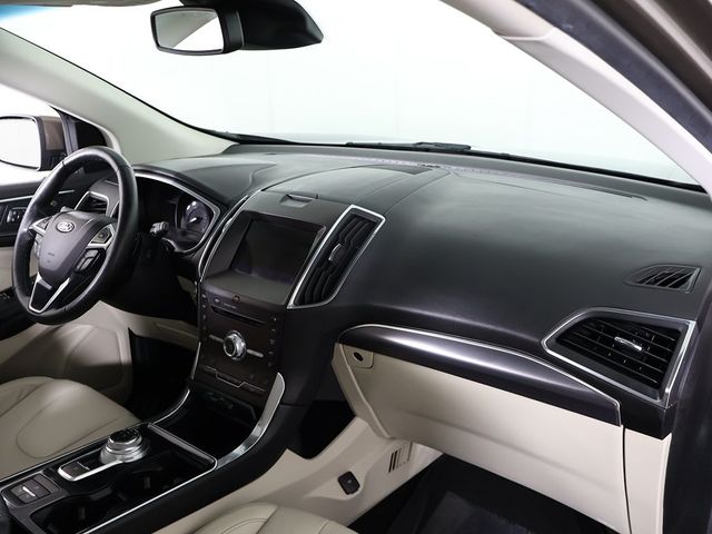 2019 Ford Edge Titanium AWD - 22989463 - 32