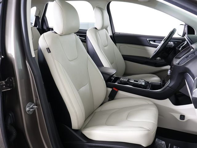 2019 Ford Edge Titanium AWD - 22989463 - 34