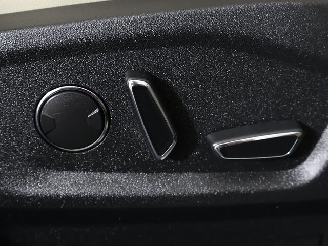 2019 Ford Edge Titanium AWD - 22989463 - 38