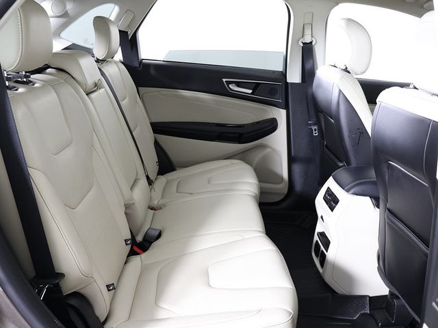 2019 Ford Edge Titanium AWD - 22989463 - 40