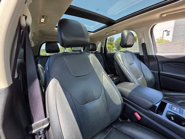 2019 Ford Edge Titanium AWD - 22883788 - 10