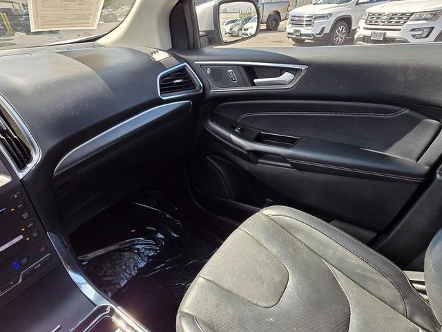 2019 Ford Edge Titanium AWD - 22883788 - 34