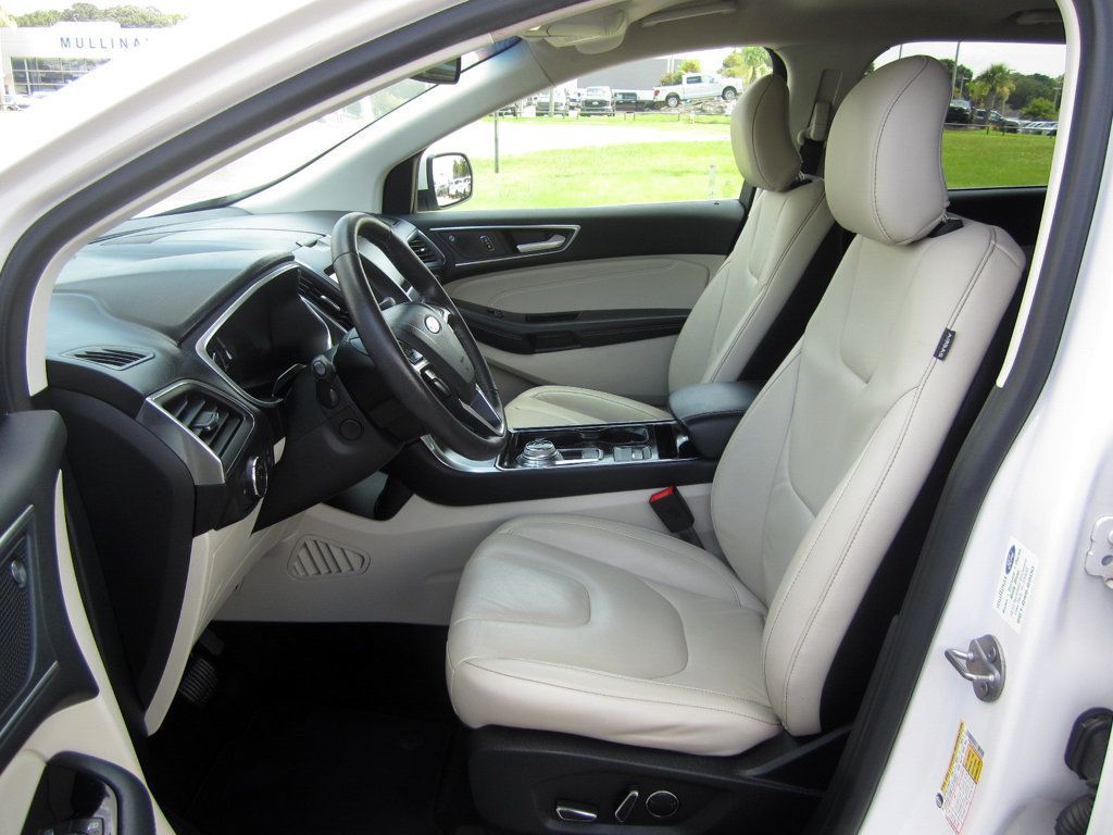 2019 Ford Edge Titanium photo 12