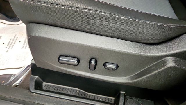 2019 Ford Escape SE - 23011407 - 10