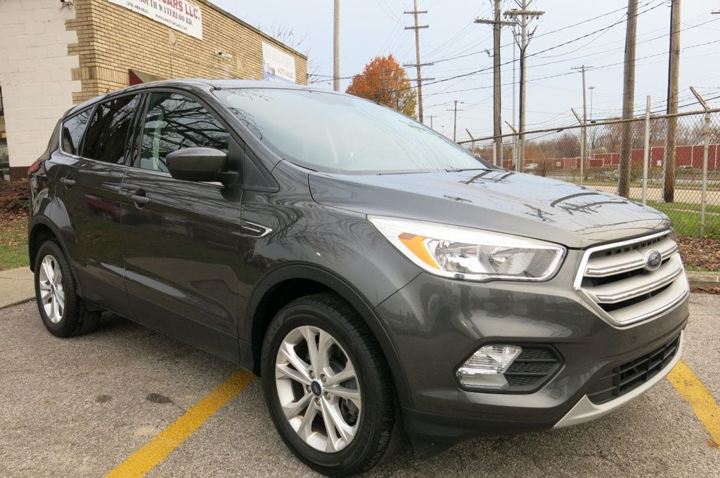 2019 Ford Escape SE 4WD - 22691082 - 0