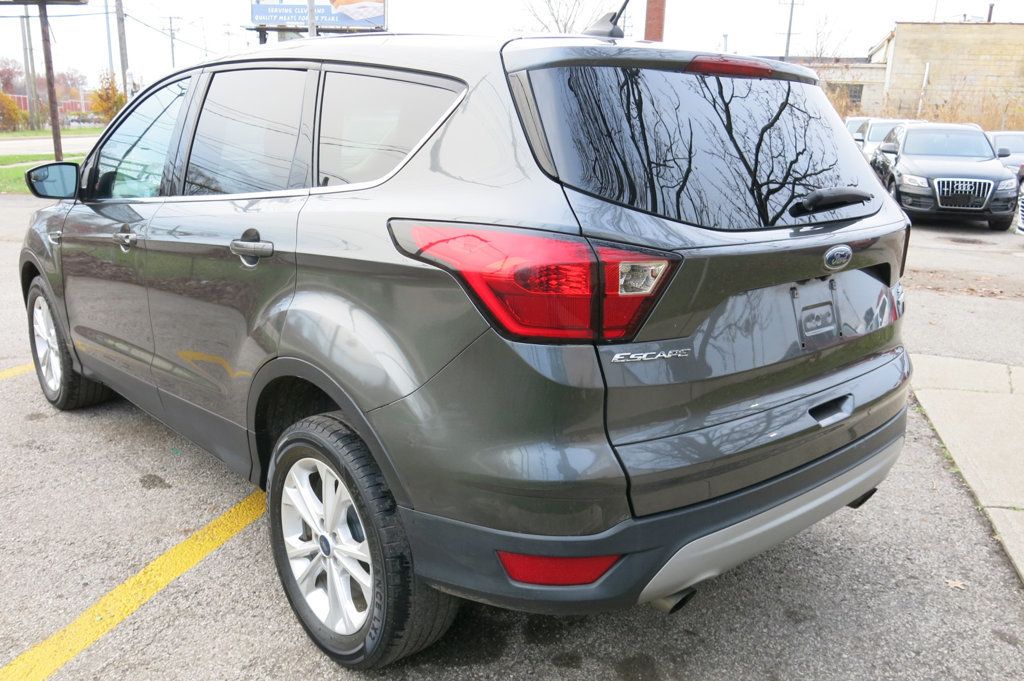 2019 Ford Escape SE 4WD - 22691082 - 2