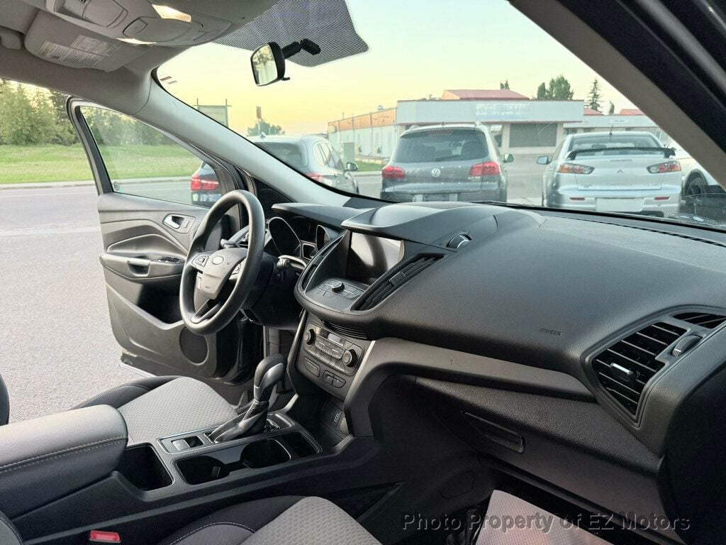 2019 Ford Escape SE 4WD - 22863274 - 18