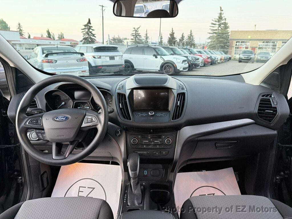 2019 Ford Escape SE 4WD - 22863274 - 19