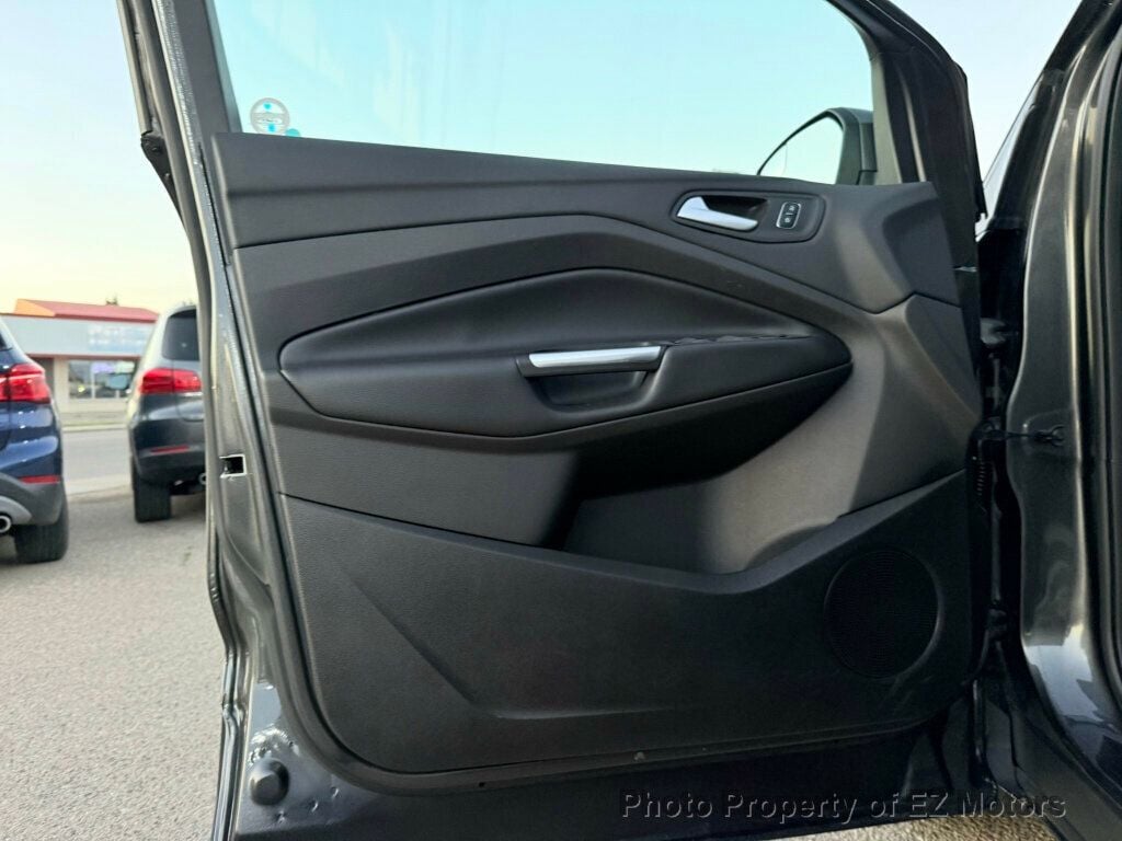2019 Ford Escape SE 4WD - 22863274 - 26