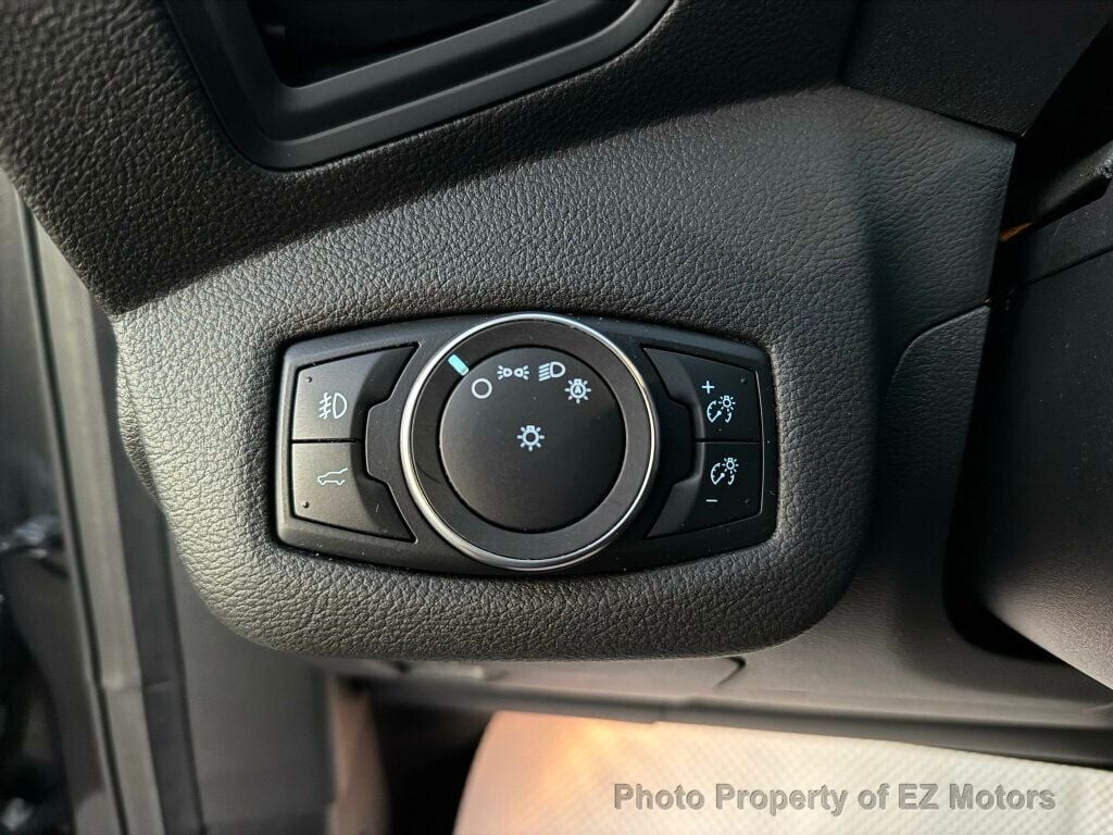 2019 Ford Escape SE 4WD - 22863274 - 28