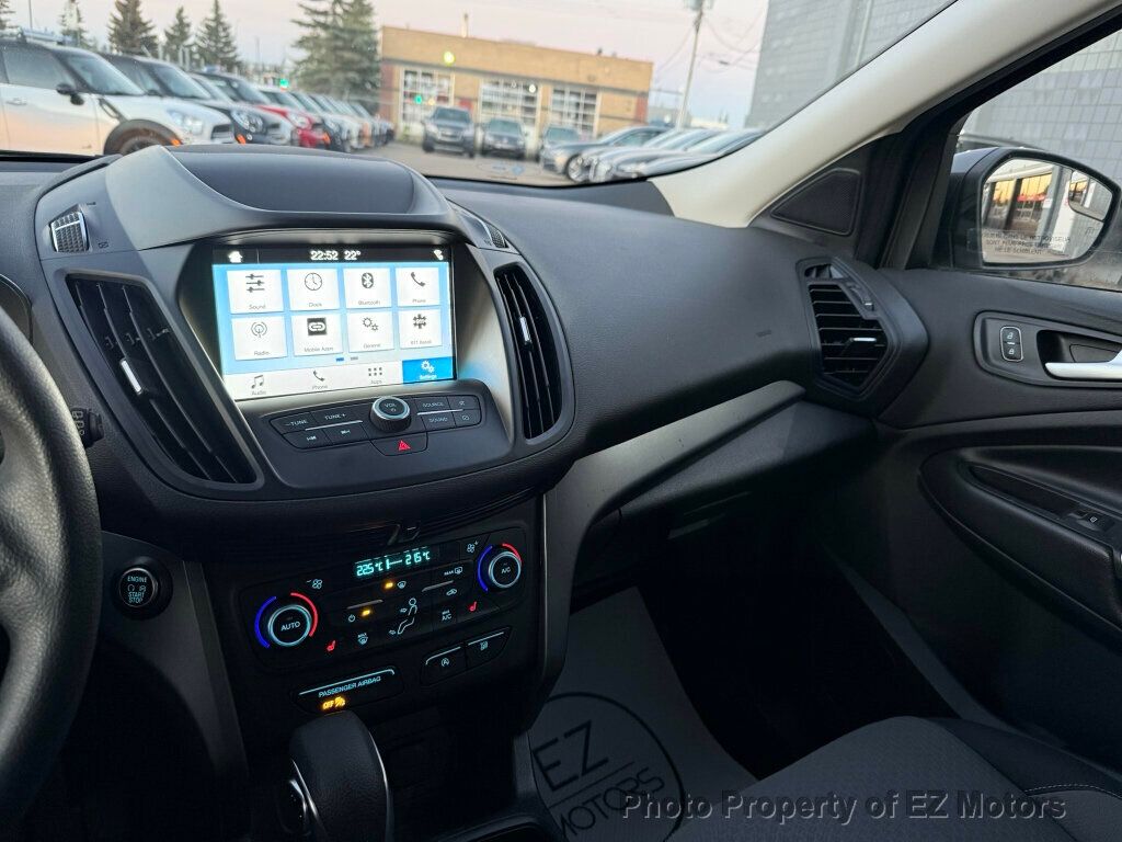 2019 Ford Escape SE 4WD - 22863274 - 35