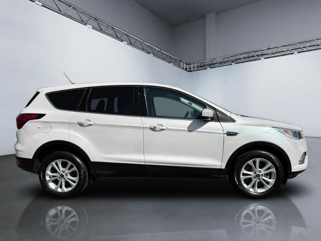 2019 Ford Escape SE 4WD - 23030872 - 2