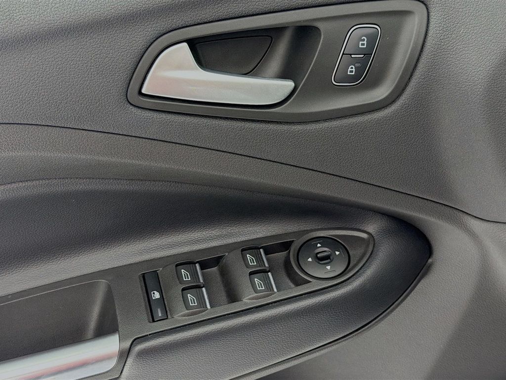 2019 Ford Escape SE 4WD - 23008143 - 17