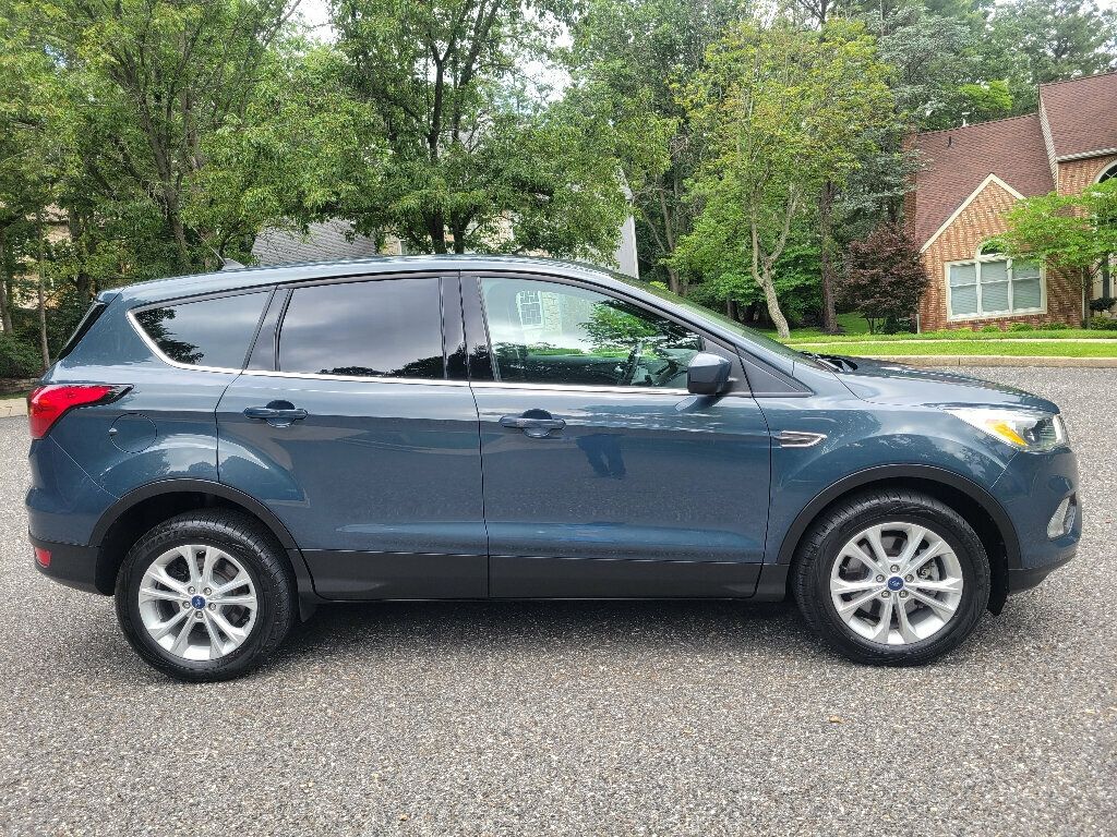 2019 Ford Escape SE photo 6