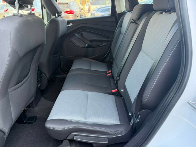 2019 Ford Escape SE FWD - 22991977 - 9