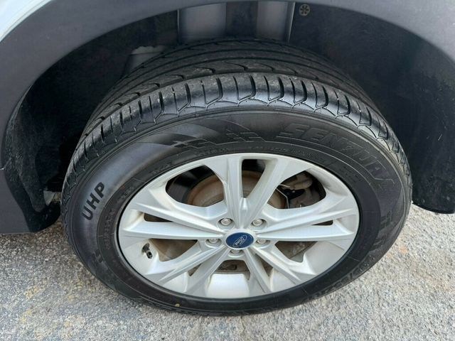 2019 Ford Escape SE FWD - 22991977 - 10