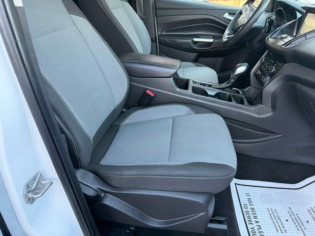 2019 Ford Escape SE FWD - 22991977 - 18