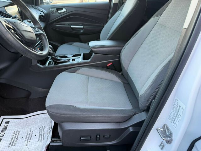 2019 Ford Escape SE FWD - 22991977 - 2