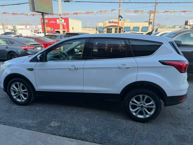 2019 Ford Escape SE FWD - 22991977 - 4