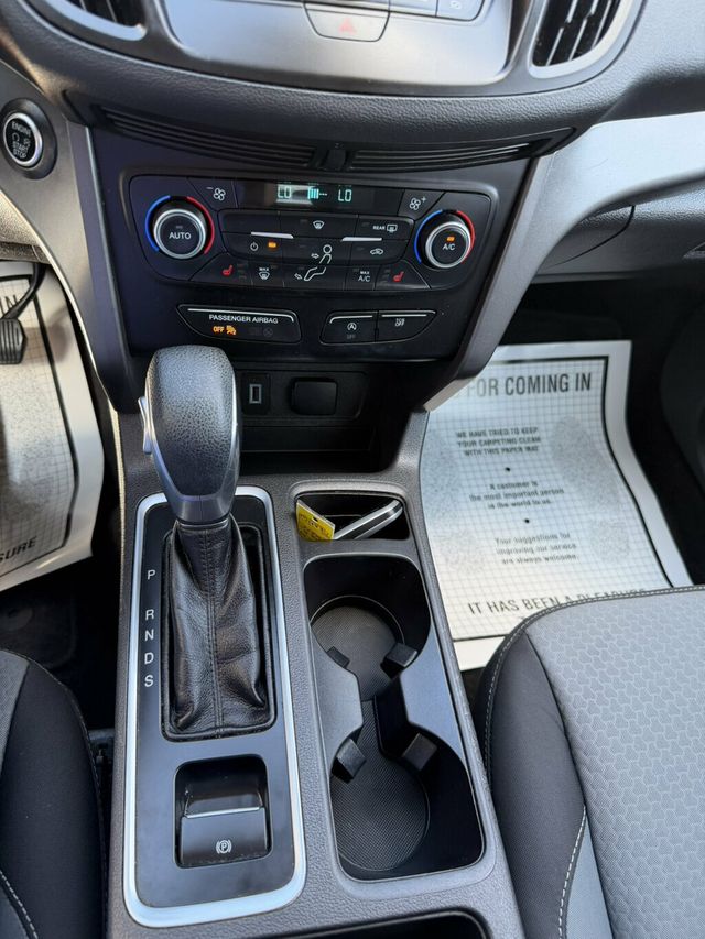 2019 Ford Escape SE FWD - 23081837 - 22