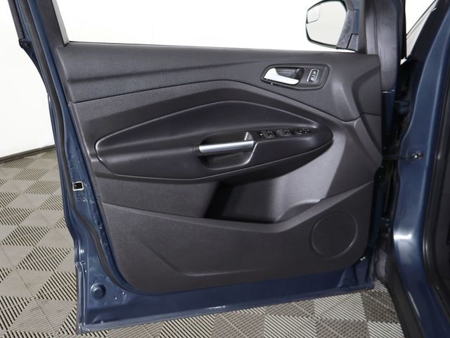 2019 Ford Escape SE FWD - 23074724 - 18