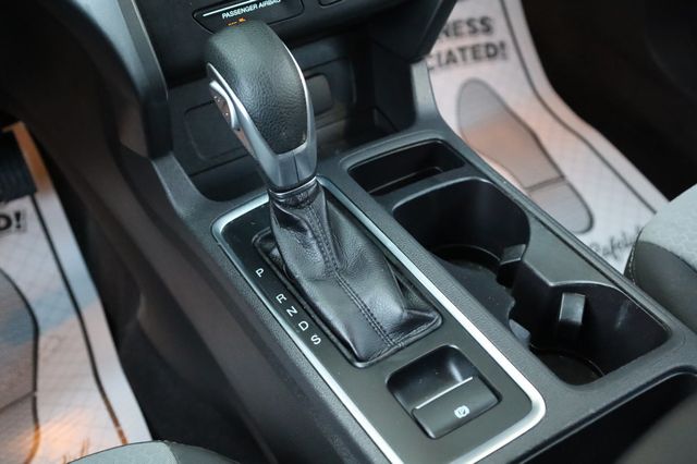 2019 Ford Escape SE FWD - 22907924 - 39