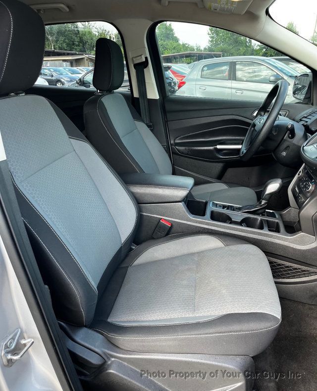 2019 Ford Escape SE FWD - 23066744 - 16