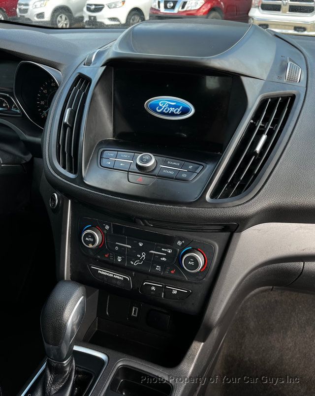 2019 Ford Escape SE FWD - 23066744 - 18