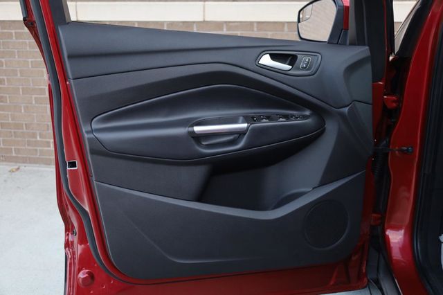 2019 Ford Escape SEL - 23046774 - 11