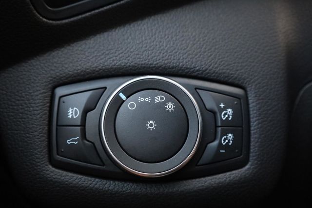 2019 Ford Escape SEL - 23046774 - 36