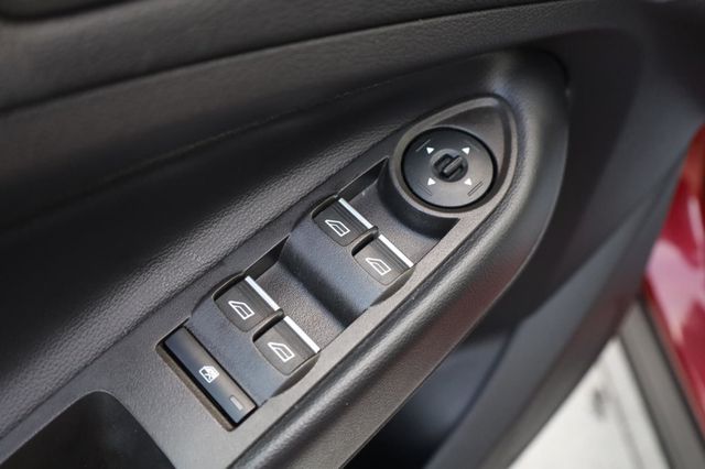 2019 Ford Escape SEL - 23046774 - 37