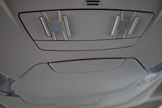 2019 Ford Escape SEL - 23046774 - 38