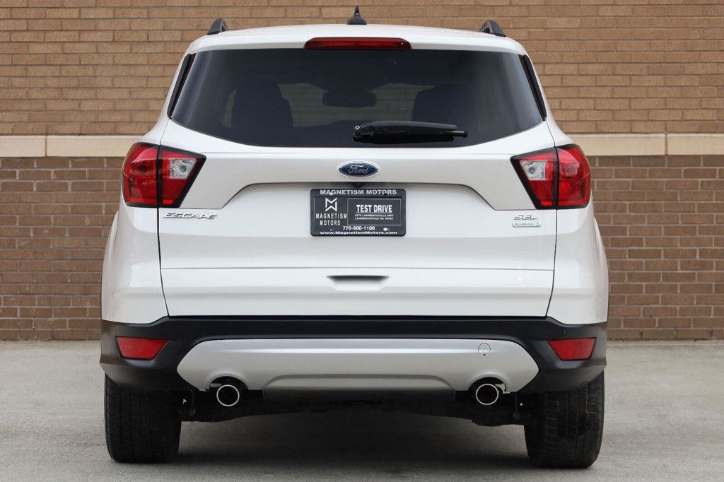 Ford Escape photo 11
