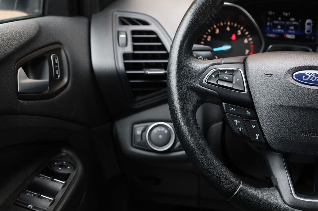 Ford Escape photo 32