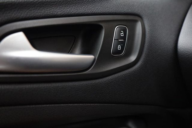 2019 Ford Escape SEL - 23088015 - 35