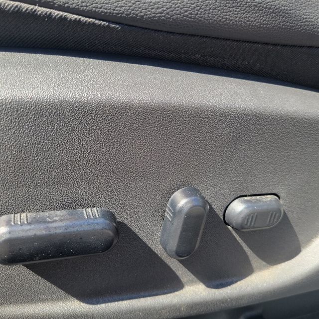 2019 Ford Escape SEL 4WD - 22790046 - 17