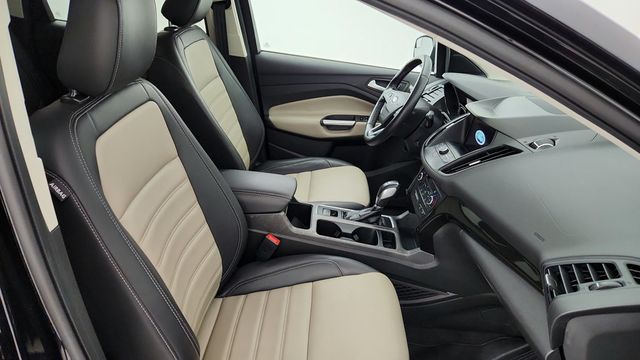 2019 Ford Escape SEL 4WD with Sport Appearance Package - 22948048 - 23