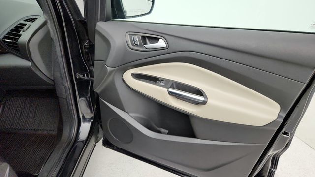 2019 Ford Escape SEL 4WD with Sport Appearance Package - 22948048 - 25