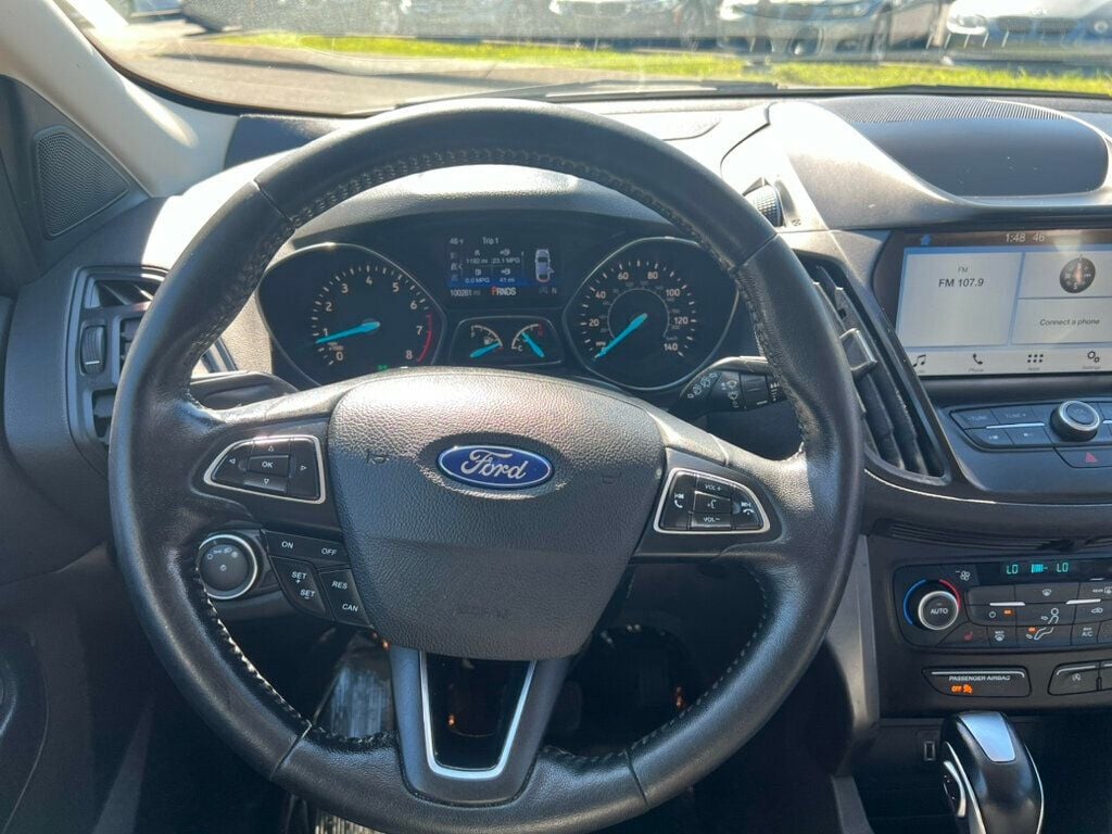 2019 Ford Escape SEL FWD - 22634439 - 19